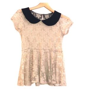 Super cute women’s tan lace black collar blouse